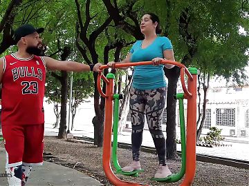 I Find My Neighbors Whore in the Park and She Wants Me to Fuck Her - Porn in Spanish